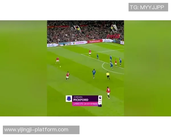 英超激战曼联险胜波尔图神扑引发争议判罚全场沸腾