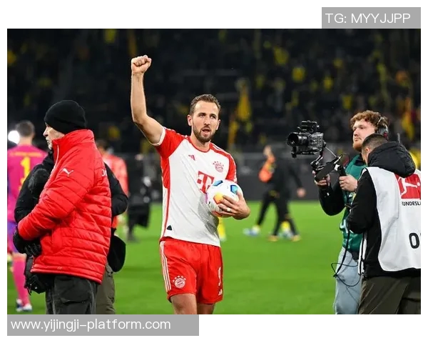 中超精彩对决巴黎圣日耳曼与曼联激战成平局帽子戏法瞬间点燃全场气氛